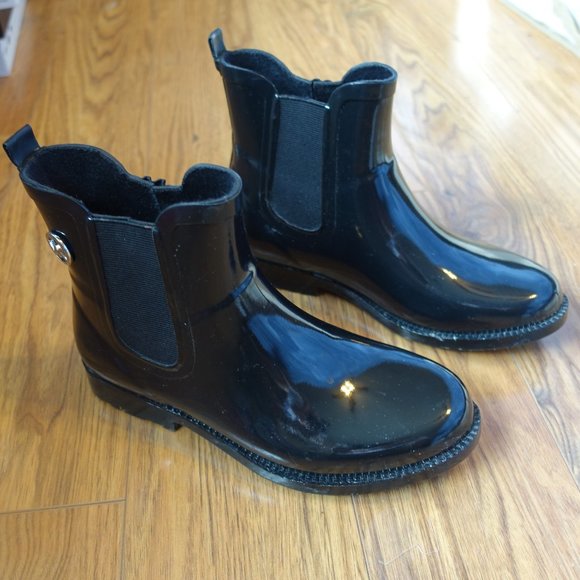 Michael Kors Shiny Black Charm Chelsea Slip On Rain Boot 6-6.5 - Picture 2 of 7
